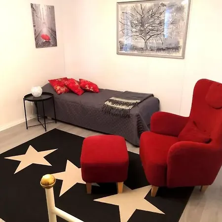 Valoisa & Tilava 3.krs Kaksio, Lasitettu Parveke *