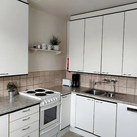 Valoisa & Tilava 3.krs Kaksio, Lasitettu Parveke