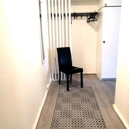 Valoisa & Tilava 3.krs Kaksio, Lasitettu Parveke *