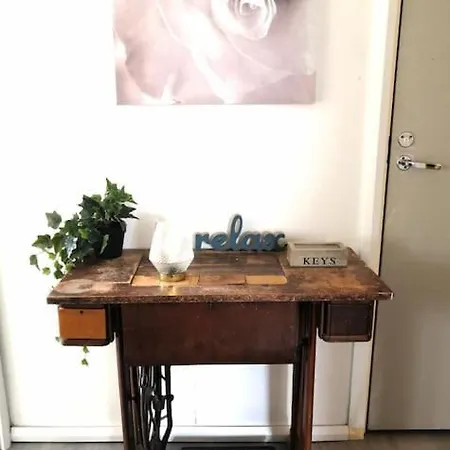 Valoisa & Tilava 3.krs Kaksio, Lasitettu Parveke *