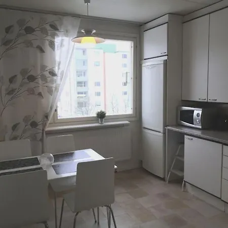 Valoisa & Tilava 3.krs Kaksio, Lasitettu Parveke